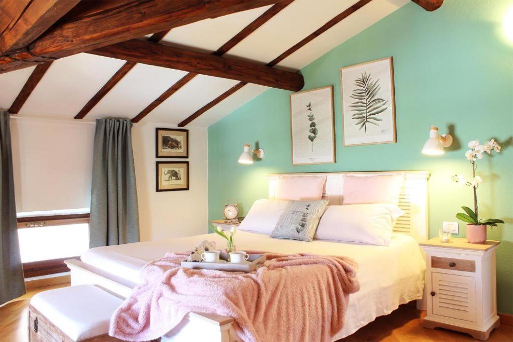 Accanto Al Centro B&B Прато Екстер'єр фото
